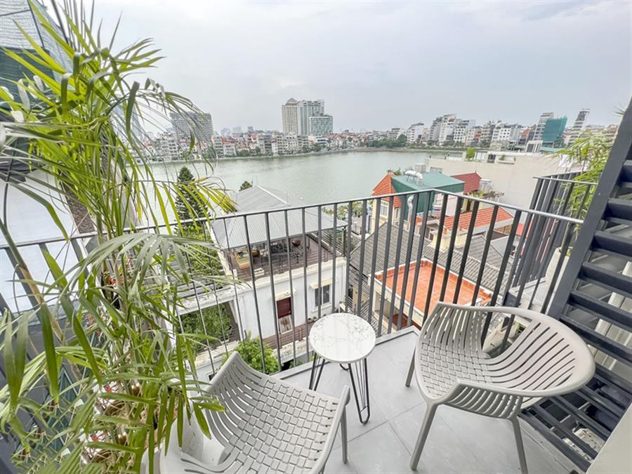 Lake view & Balcony 02 BR Apartment Rental in Tu Hoa str, Tay Ho