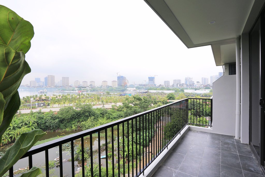 Lake View & Greenary 2 BR Apartment Rental near To Ngoc Van Area, Tay Ho