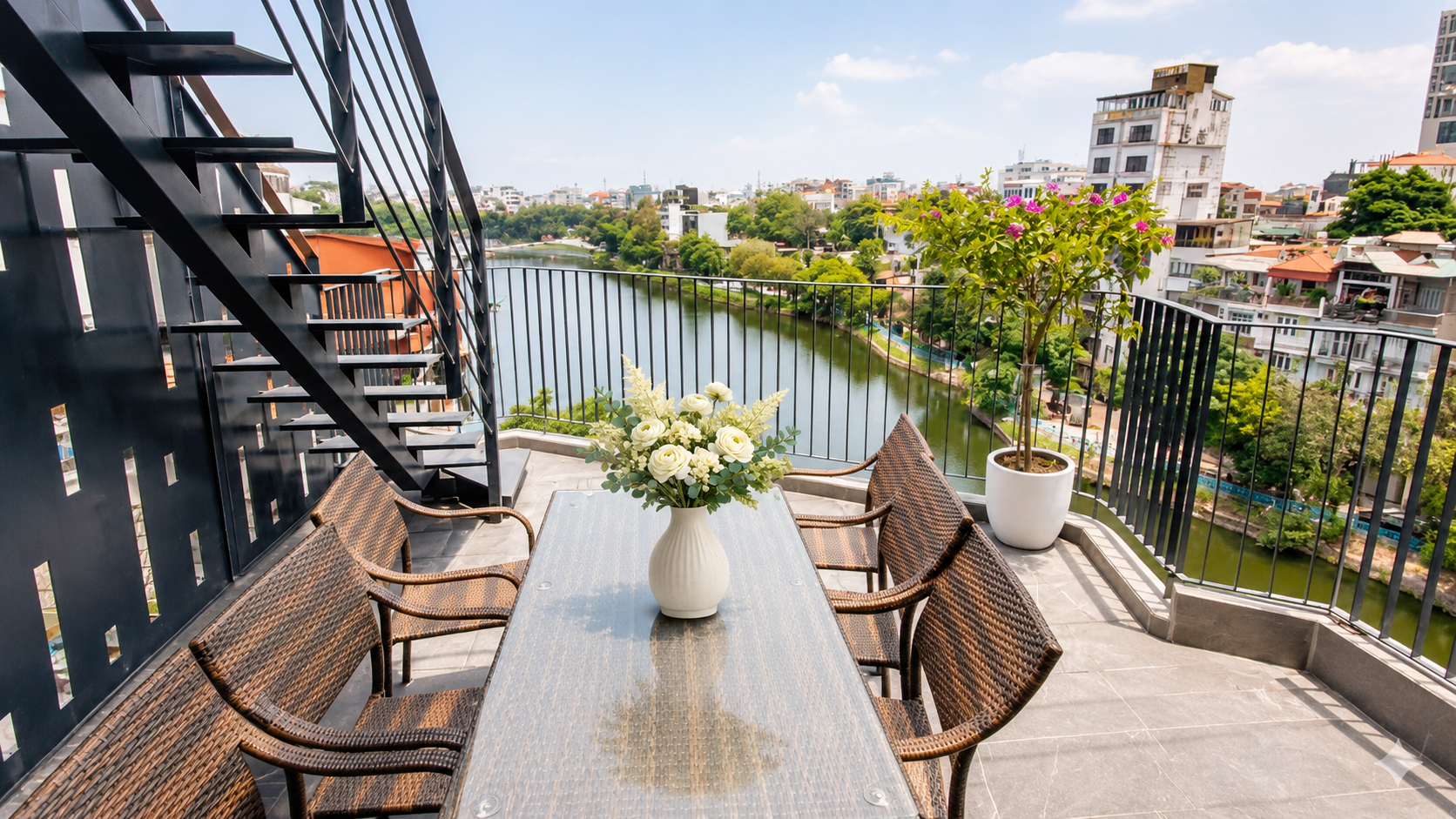 LAKE VIEW & Modern Duplex 2 BR Apartment Rental in Yen Phu Area, Tay Ho