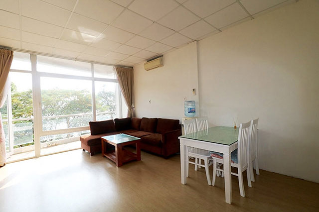 *Lake View One Bedroom Apartment For rent in Nhat Chieu str, Tay Ho*