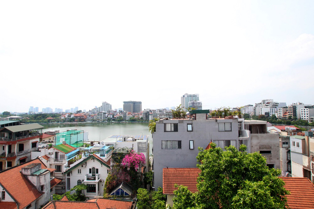 Lake View One Bedroom Apartment Rental in Tu Hoa street, Tay Ho District