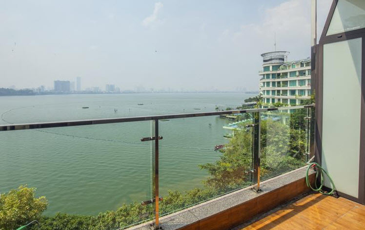 Lake View & Spacious 1 Bedroom Apartment Rental in Yen Phu, Tay Ho