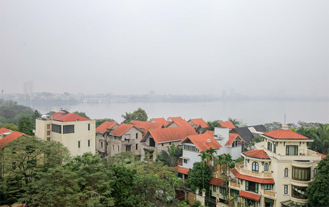 *Lake View Top Floor 4 Bedroom Serviced Apartment rental in Tay Ho District*