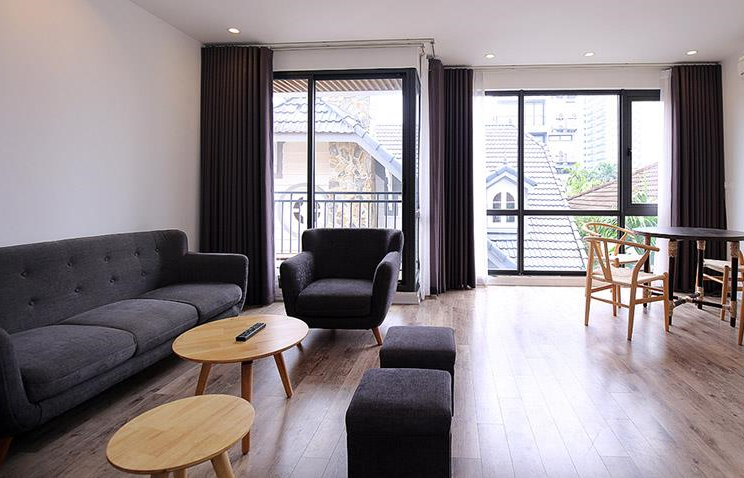 *Large Glass Front with Spacious Apartment Rental in To Ngoc Van str, Tay Ho*