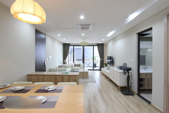 Enchanting 2 BR Apartment In Vong Thi Str Tay Ho, Great Amenities