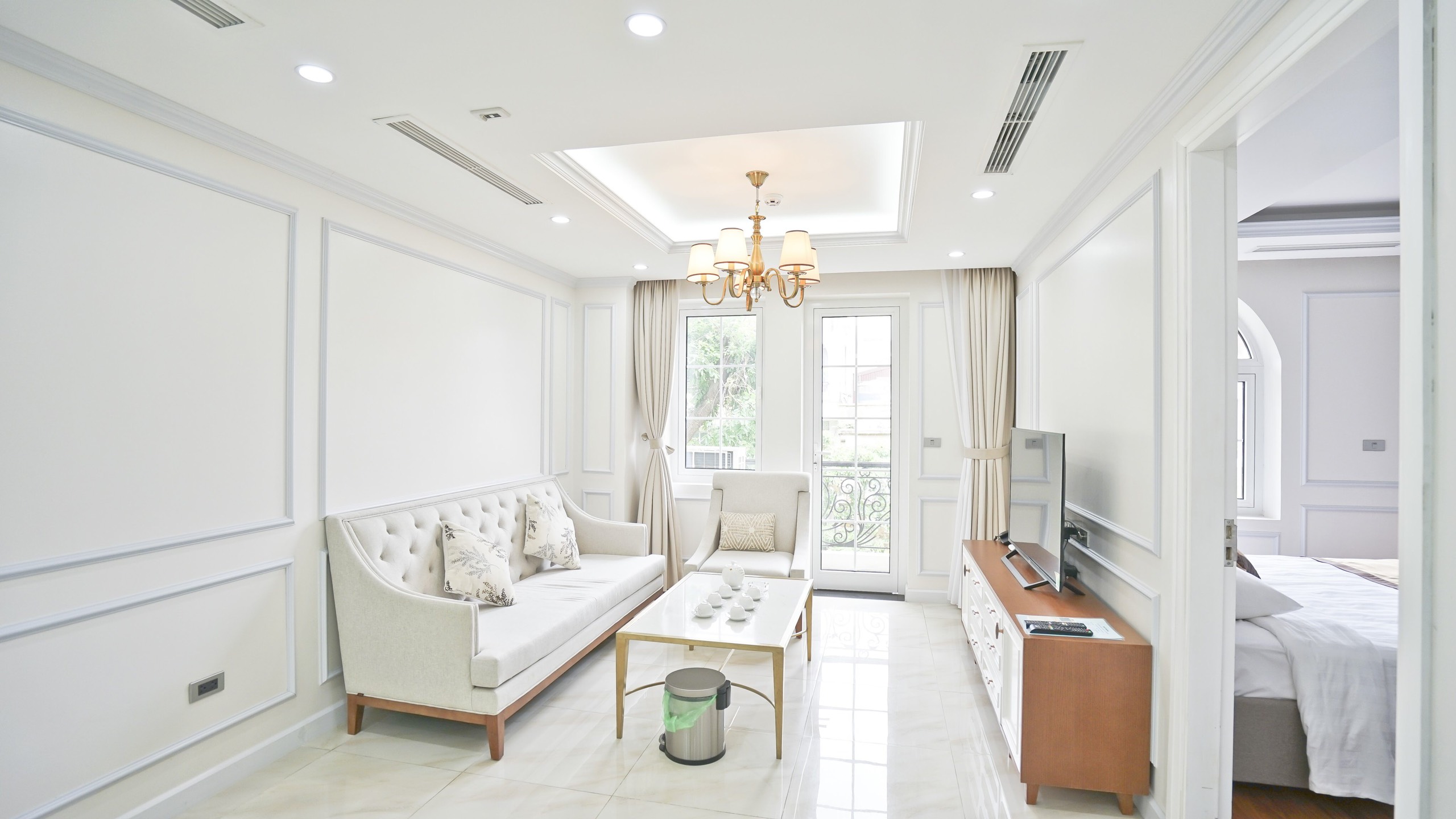 Super convenient position apartment for rent in Hoan Kiem district
