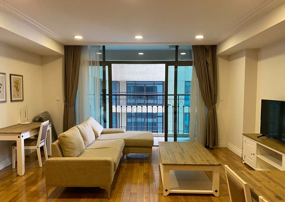Modern 1 BR Apartment for rent in Hoang Thanh Tower, Center of Hanoi