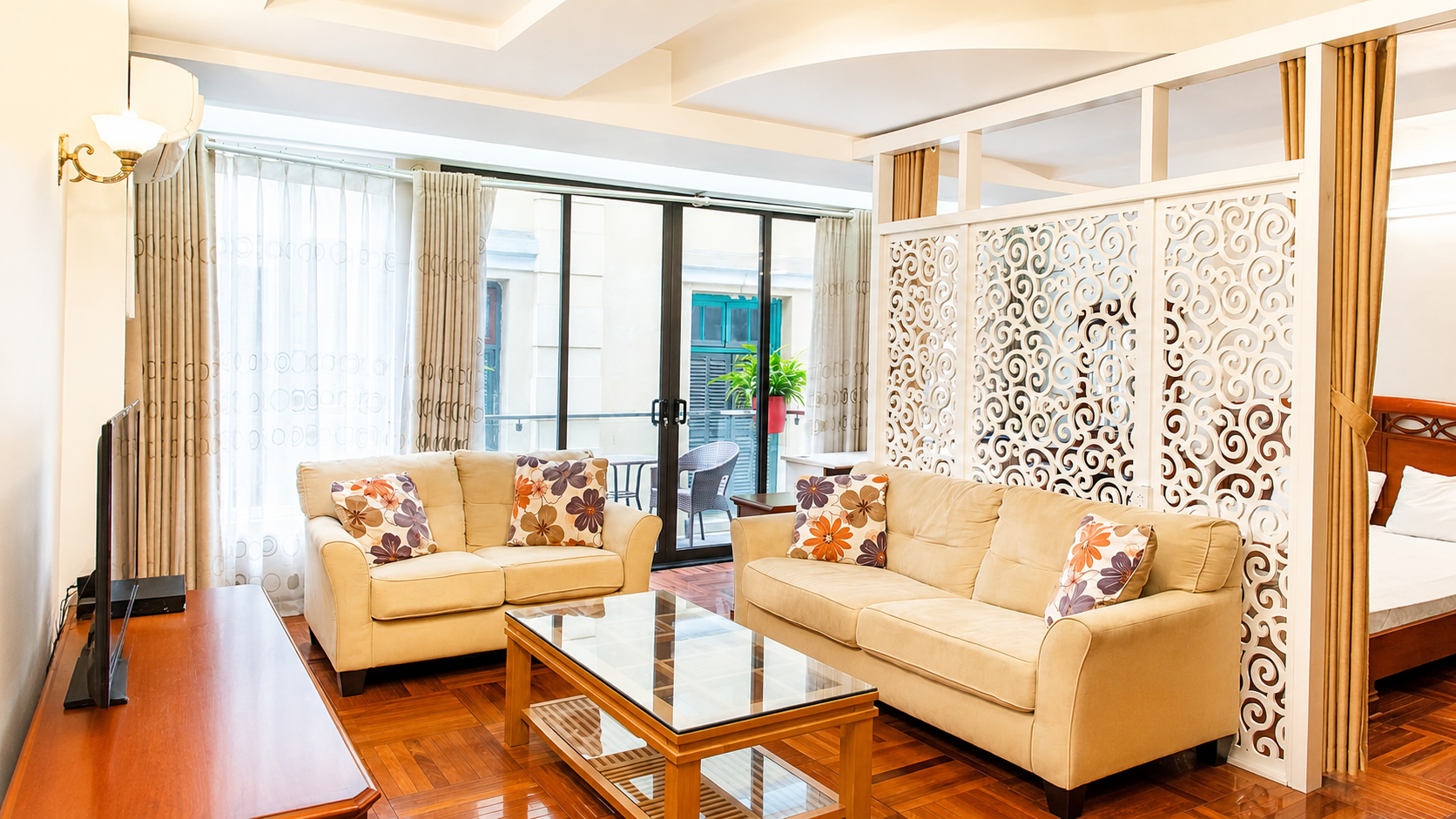 MODERN 1 BR APARTMENT FOR RENT NEAR HOAN KIEM LAKE AND OLD QUARTER