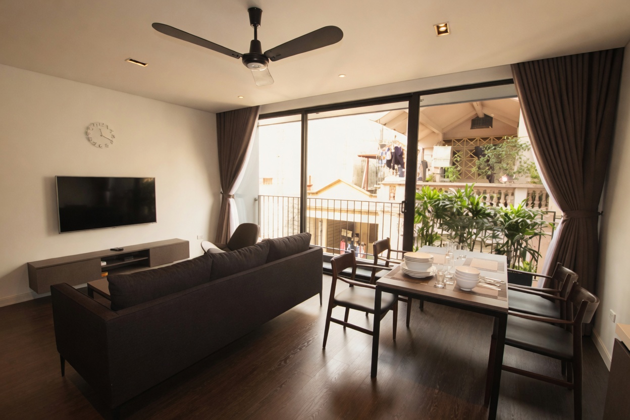 Modern 2 BR Apartment for rent in Xuan Dieu Str, Tay Ho, Good Price