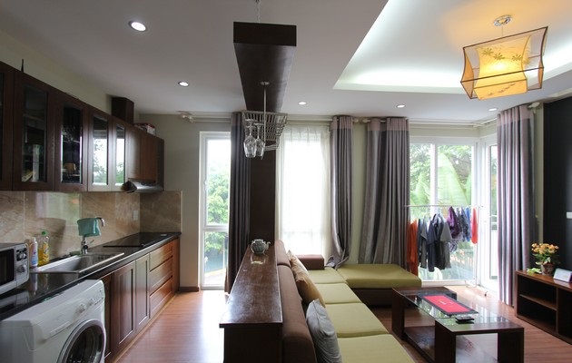 Modern Apartment for rent in Dang Thai Mai str, Tay Ho, Elevator and Balcony