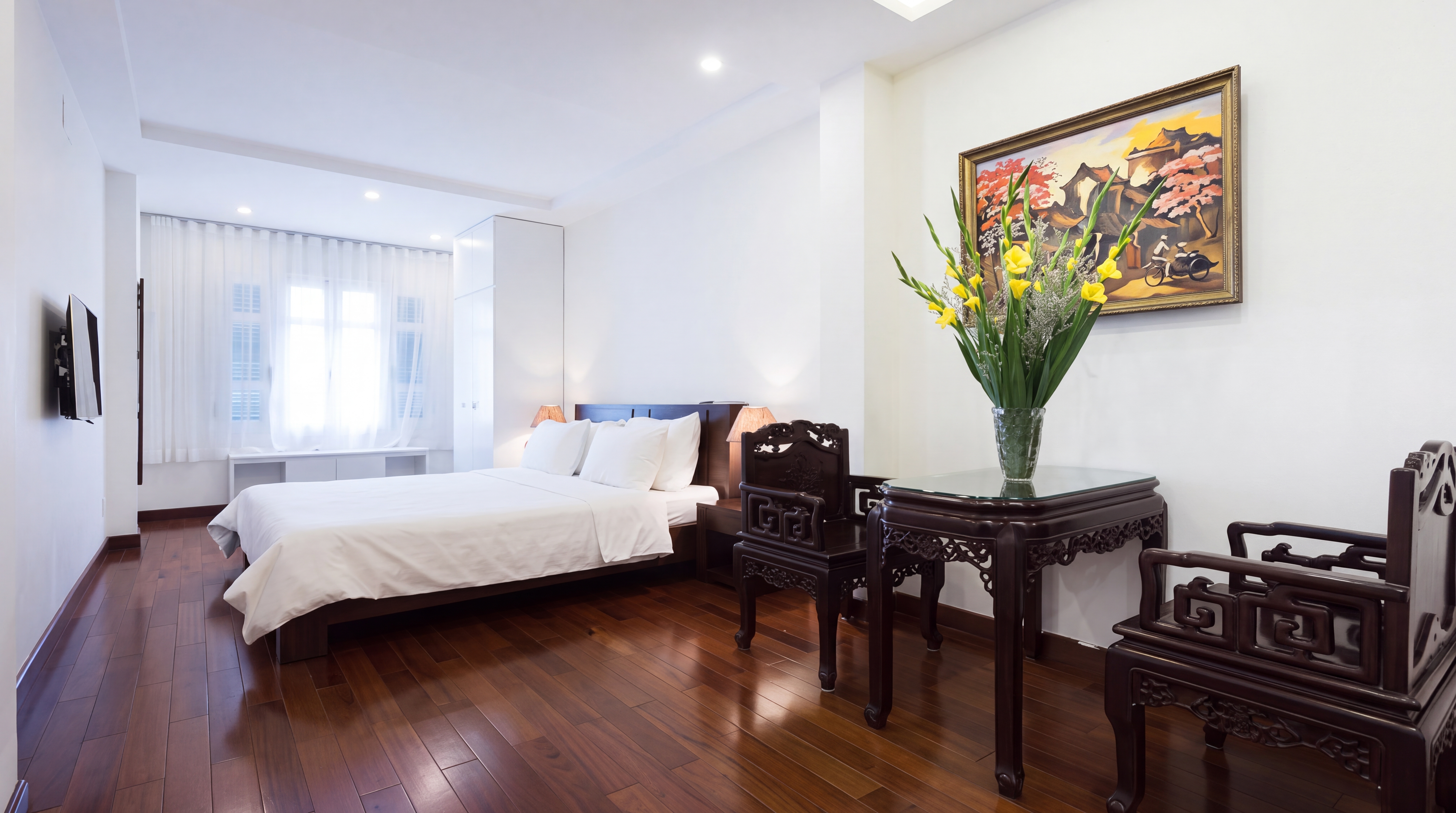Modern Apartment for rent near Phan Dinh Phung str & OLD QUARTER