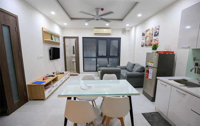 *Modern & Central 2 Bedroom Apartment Rental in Giang Vo street, Dong da*