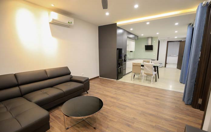 *Modern Open Floor Plan One Bedroom Apartment for rent in Hai Ba Trung district*