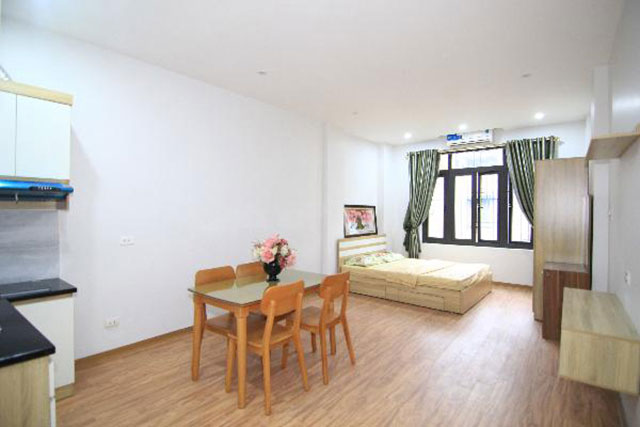*New & Cozy Serviced Apartment Close to Hoang Hoa Tham street, Ba Dinh*