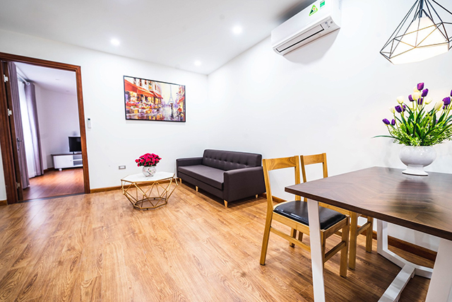 *New & Nice 2 Bedroom Apartment Rental in Lac Long Quan Street, Cau Giay, Affordable Price*