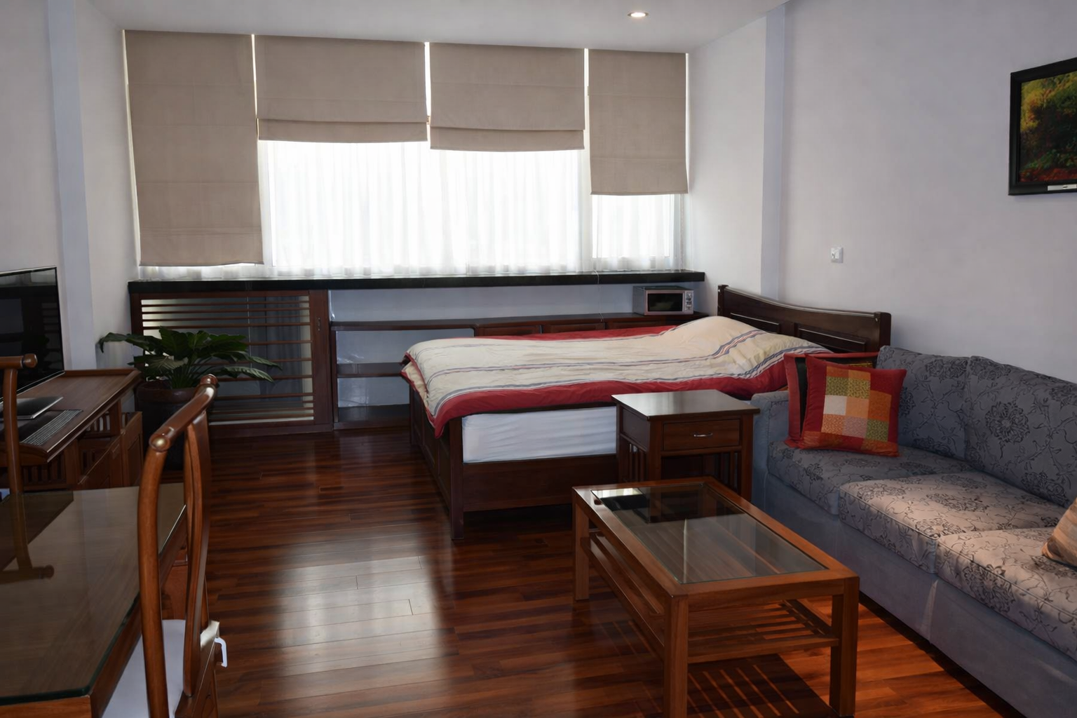 Newly furnished studio apartment near Truc Bach Lake