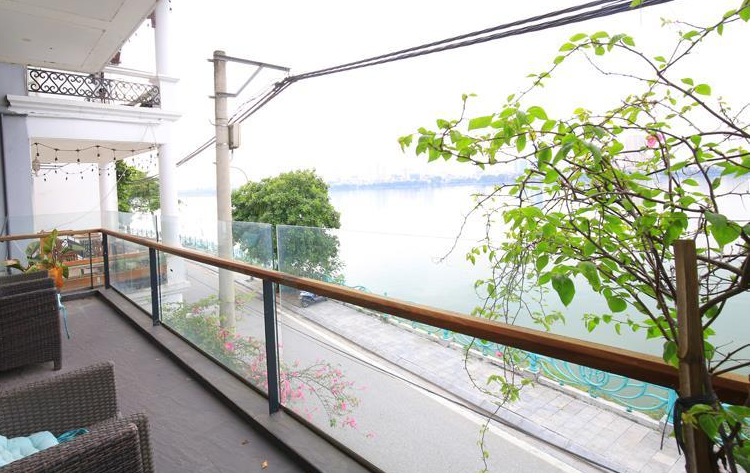 Newly renovated serviced apartment for rent in Quang Khanh Area, Lake view, two beds