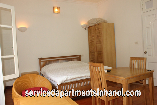 Nice Apartment for rent in Dang Thai Mai street, Tay Ho, Cheap Price