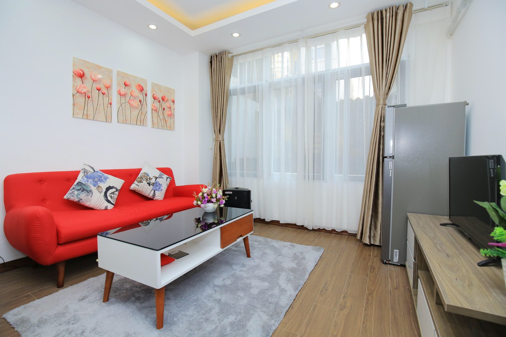 Nice One Bedroom  Apartment  for rent in Linh Lang street, Ba Dinh