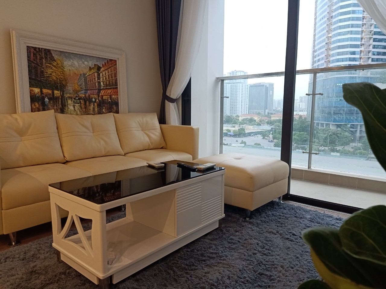 One bedroom apartment for rent in S3 4th floor Vinhome Skylake Pham Hung