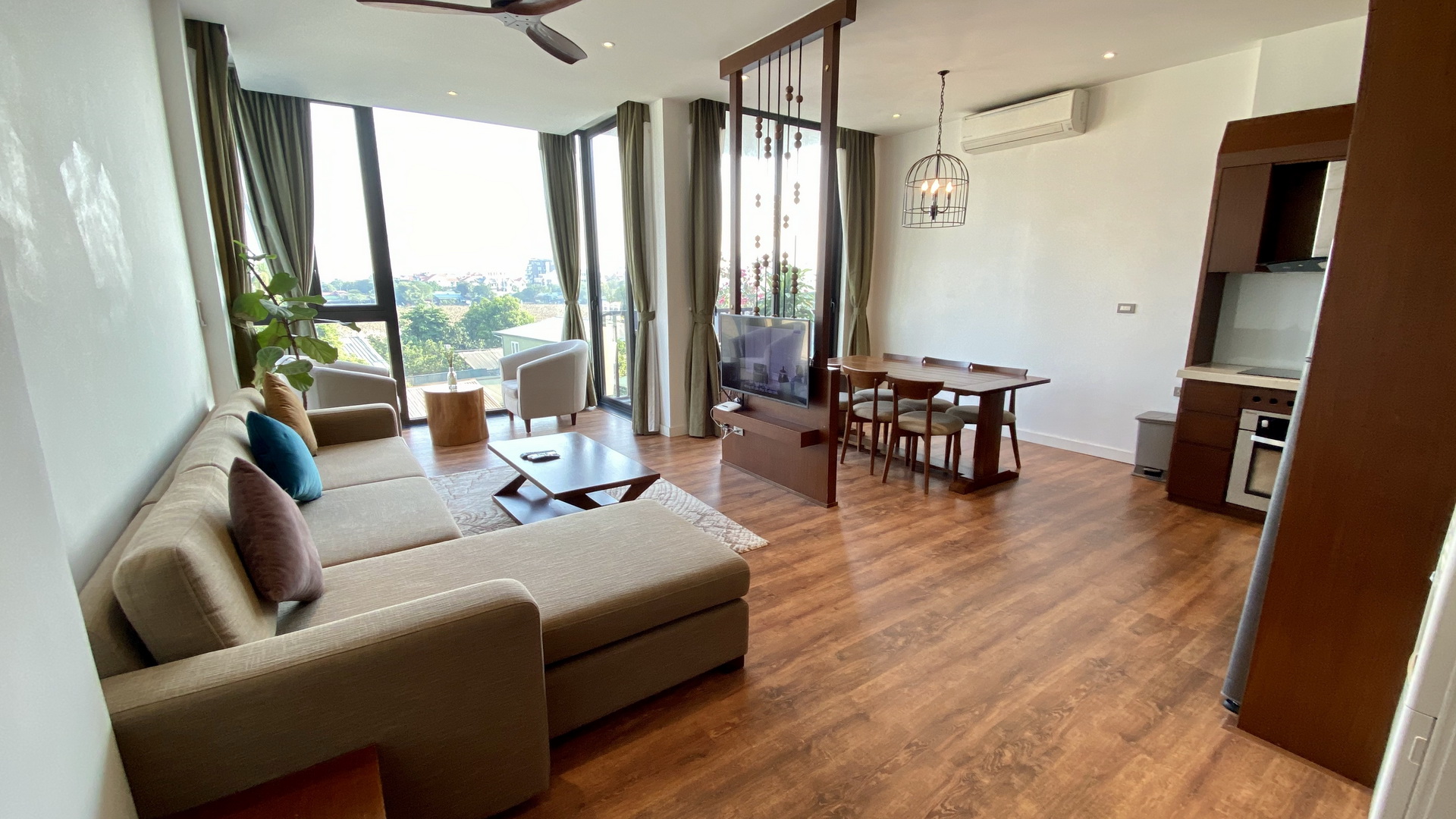 Open View, Tranquil & Beautifully Decorated 03 BR Apartment Rental in Dang Thai Mai, Tay Ho