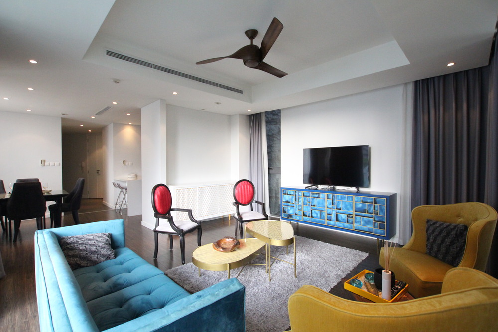 *Perfect 03 Bedroom Apartment Rental in Xuan Dieu street, Tay Ho, Full of Light*