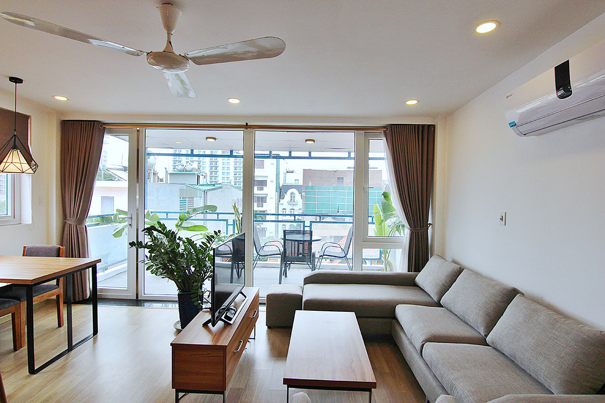 *Premier & Super Bright Balcony 02 Bedroom Apartment Rental in Dang Thai Mai street, Tay Ho*