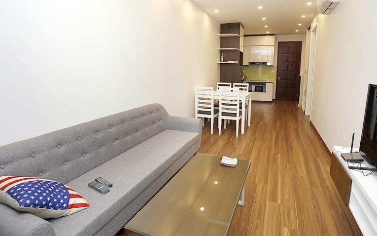 *Quiet, stylish, 01 BR flat for rent in Au Co str, Tay Ho, 3 mins to West Lake*