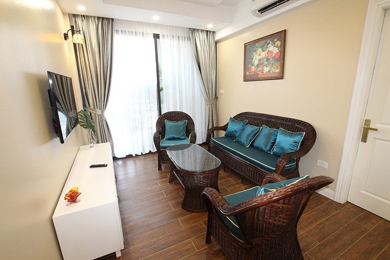 *Quiet, stylish, 2BR/2-bath flat for rent in Ba Mau Lake, Hai Ba Trung*