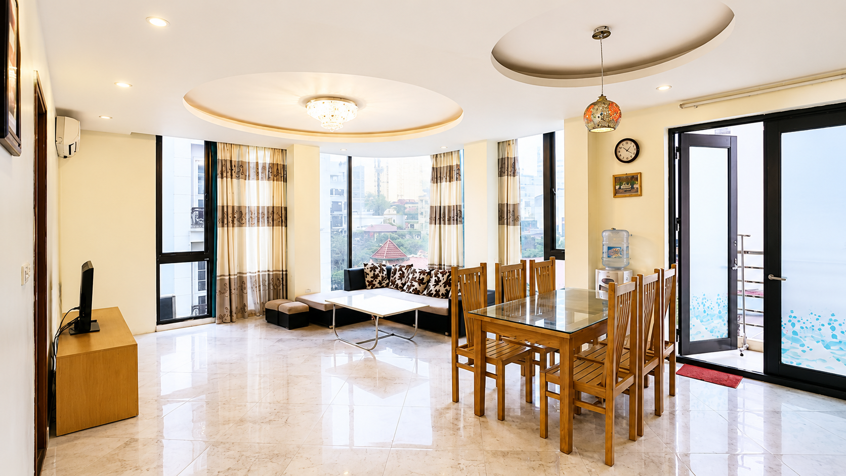 Rental two bedroom apartment in Truc Bach, full services, Reasonable price