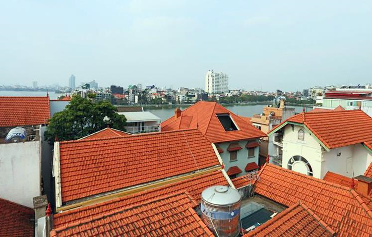 *Reserve Now for this Beautiful Lake View Apartment Rental in Xuan Dieu street, Tay Ho*