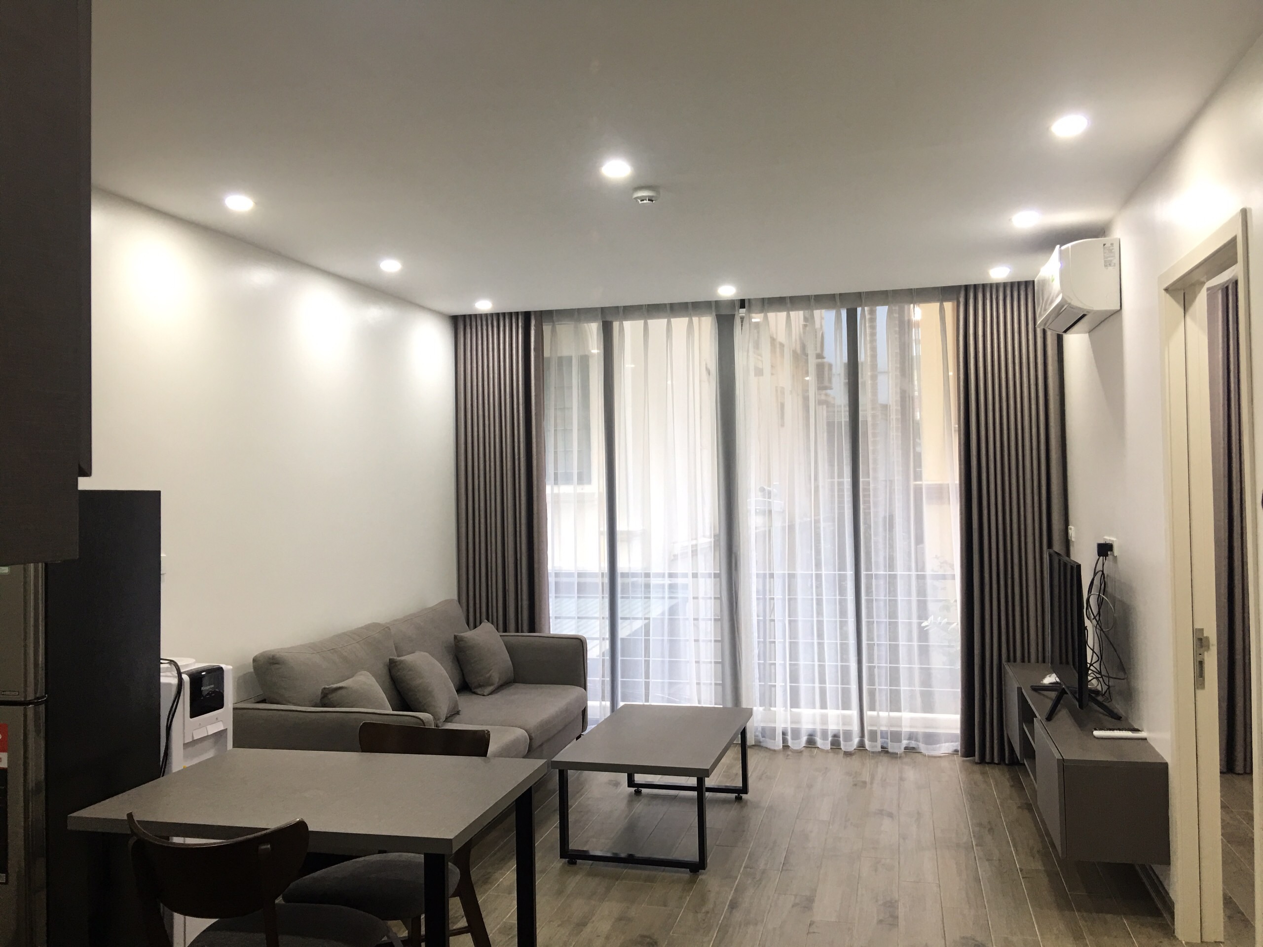 *Newly completed apartment in To Ngoc Van str, Tay Ho*