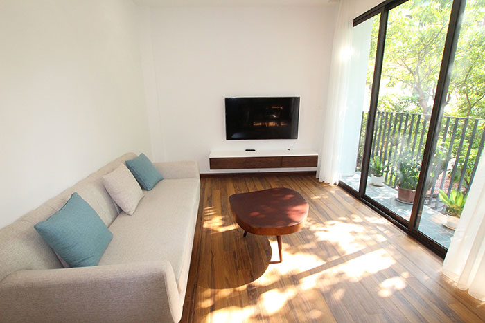 *Shiny Two bedroom Apartment Rental Apartment Rental in Tay Ho, Bright & Quiet*