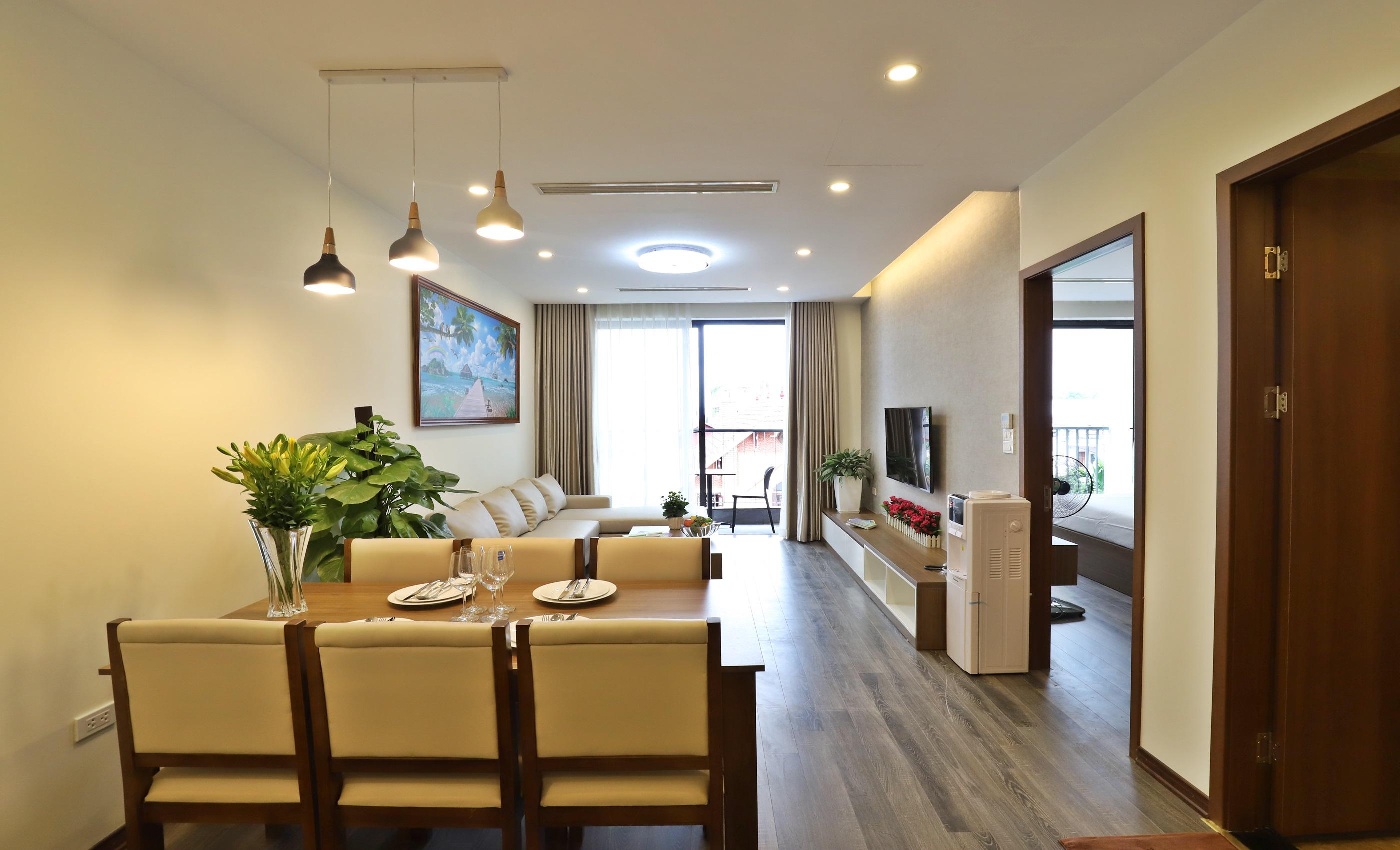 *Spacious professionally decorated Apartment Rental in Tay Ho Road, Near Somerset West Point*