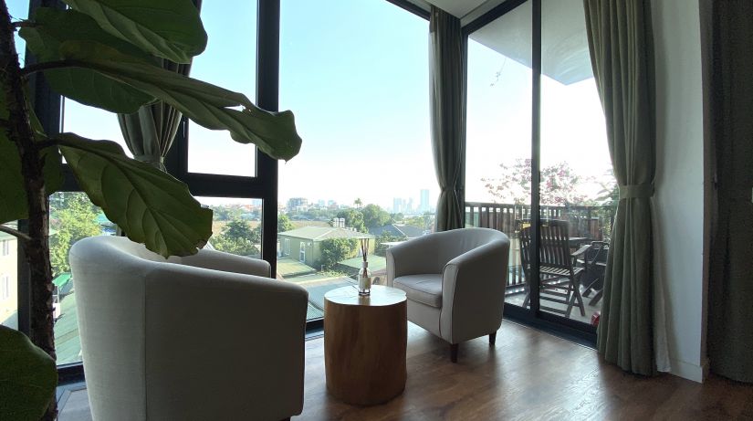Spacious Three Bedroom Apartment Rental in Xom Chua Area, Tay Ho, Awesome Design