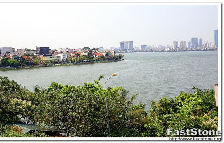 *Spectacular Lake View 03 Bedroom Apartment Rental in Xuan Dieu street, Tay Ho*