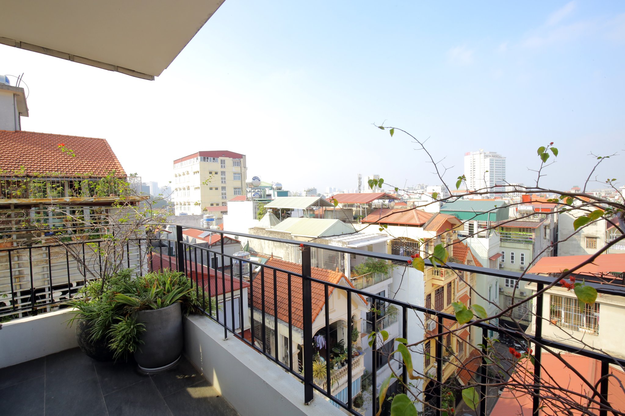 *Spectacular Serviced Apartment Rental in Van Cao street, Ba Dinh*