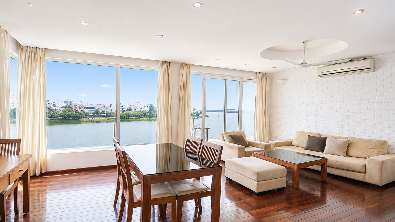 Stay, Feel and Love This DIRECT LAKE VIEW APARTMENT in Quang An Str, TAY HO District