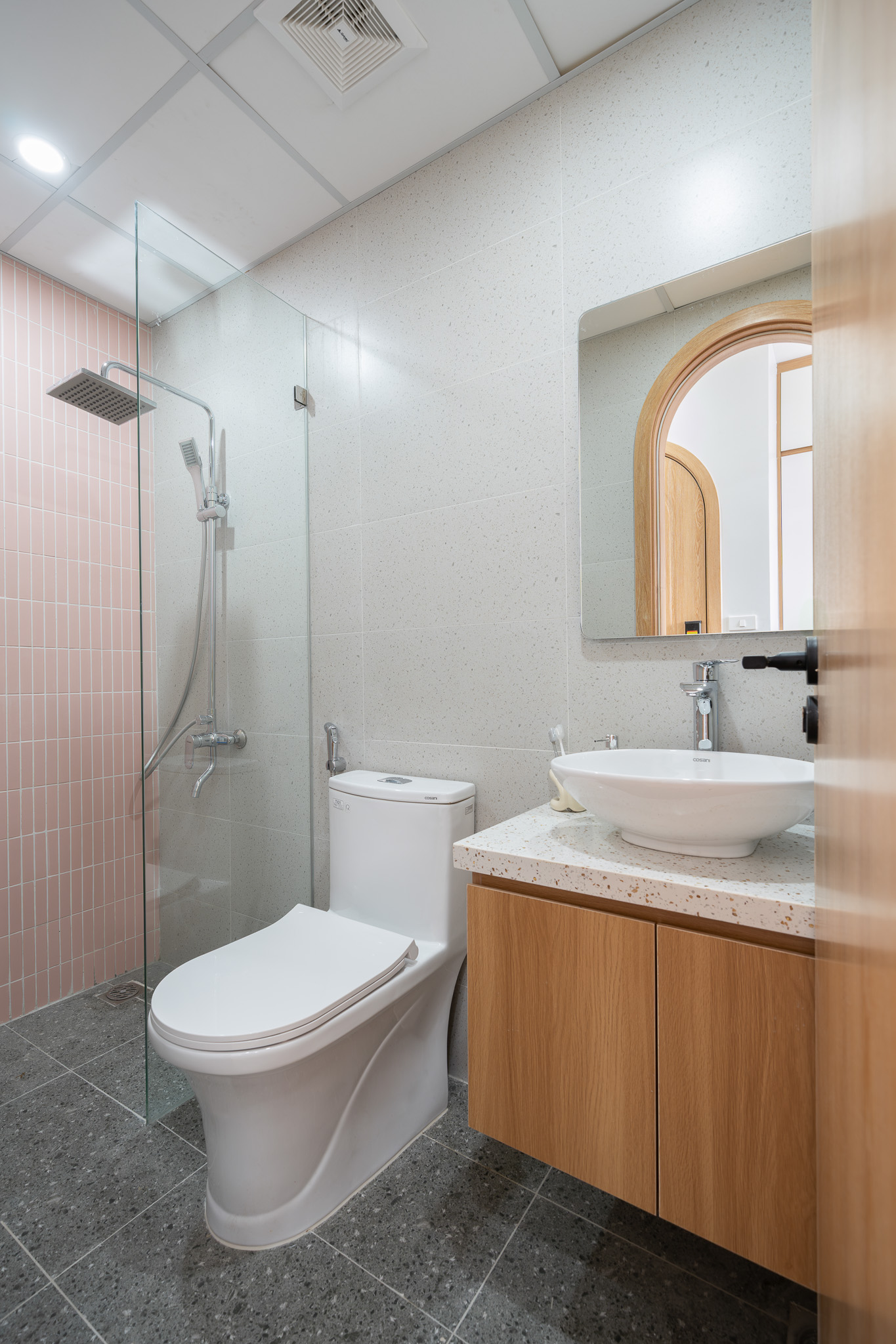 studio for Rent in Tây Hồ 