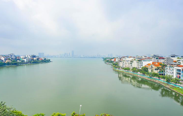 Stunning Lake View 2 Bedroom Apartment For Rent in Xuan Dieu, High-standard Amenities