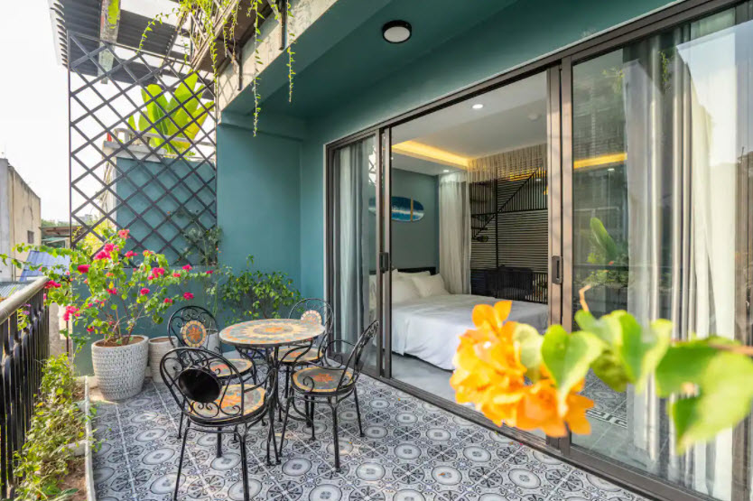 Stylish & Big Balcony Apartment Rental near Le Van Huu str, Hanoi