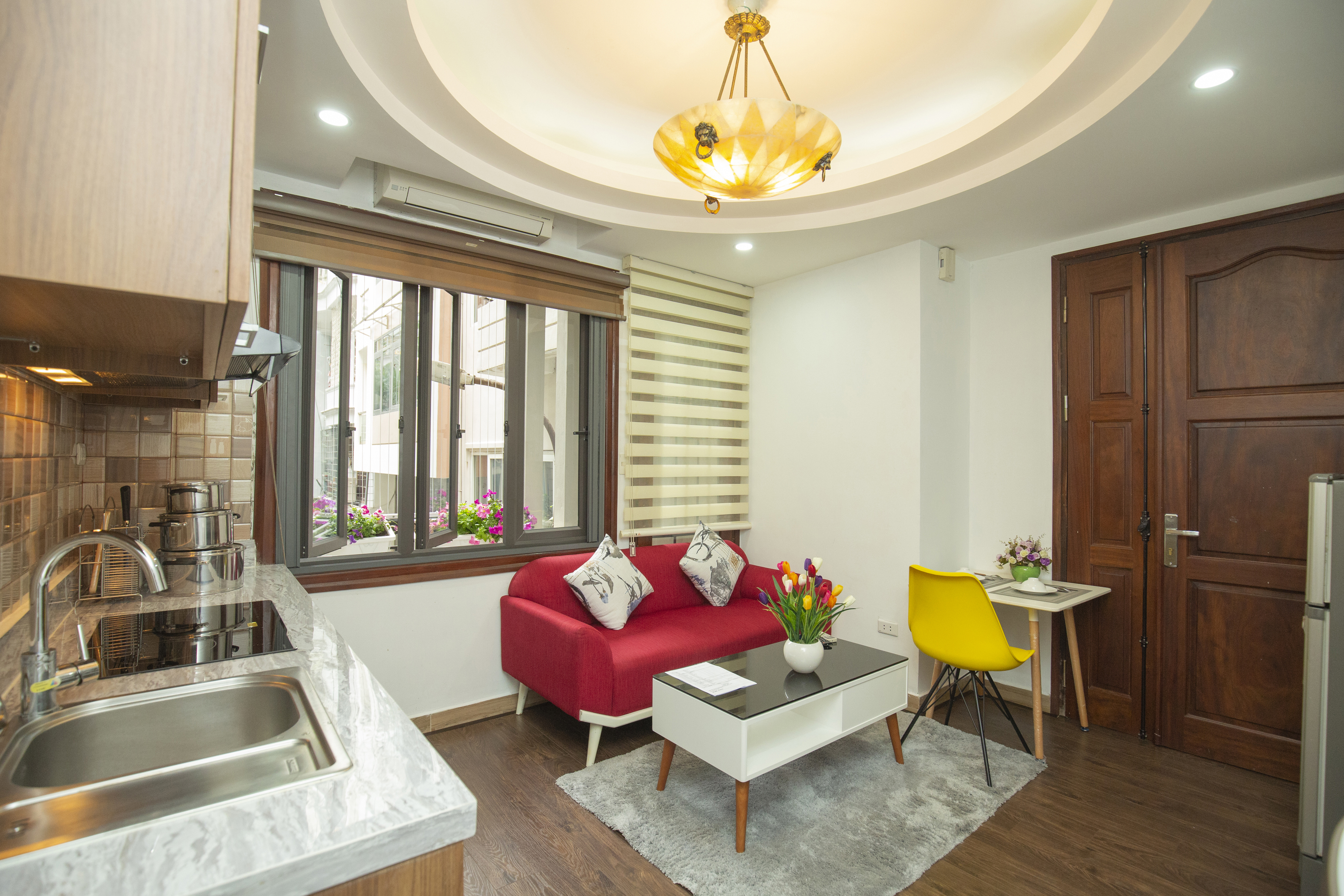 Super Bright & Clean Apartment Rental in Dao Tan street, Hanoi