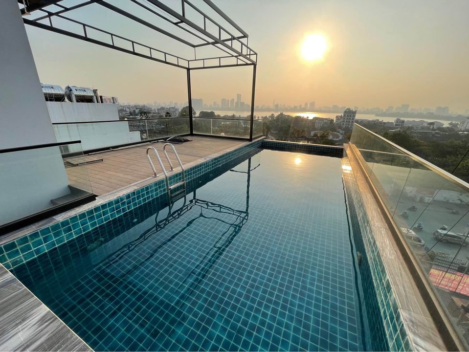 Swimming pool 2 bedroom serviced apartment in West Lake Tay Ho for lease