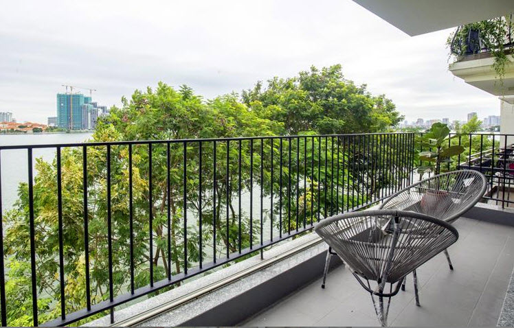 This lake view two-bedroom apartment in Nhat Chieu str, Tay Ho will be yours