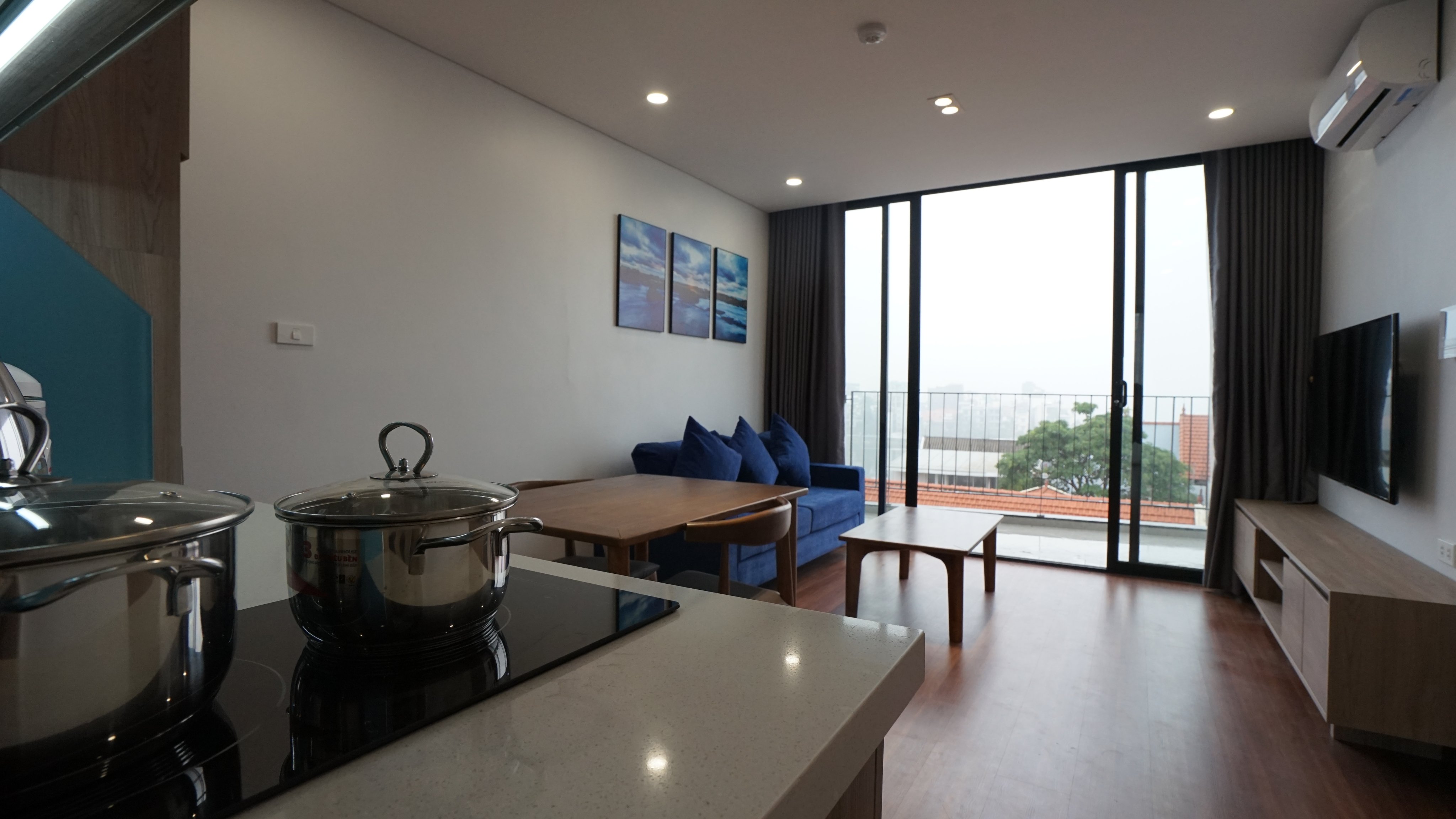 Very Nice and Modern Apartment Rental in Xuan Dieu street, Tay Ho