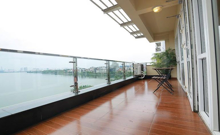 West Lake View 4 BR Apartment Rental in Xuan Dieu street, Tay Ho, Affordable Price