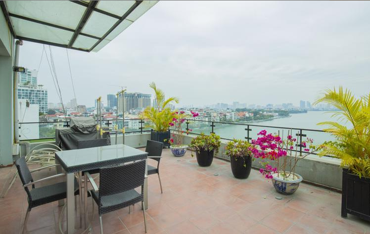*Wow! Beautiful Lakefront & Gorgeous Duplex apartment for rent in Xuan Dieu str, Tay ho, 3 BRs*