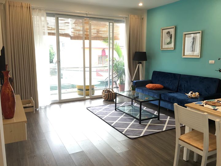 ★Super Bright One Bedroom Apartment For Rent in Nghi Tam Street, Tay Ho★