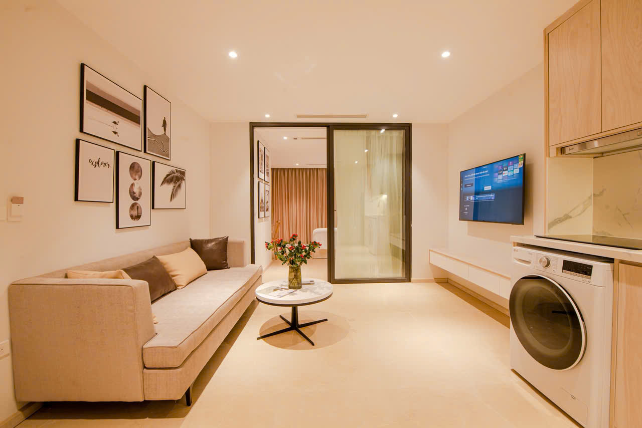 🔥 HOT RENTAL OPPORTUNITY: MODERN 1-BEDROOM APARTMENT IN TAY HO! 🔥